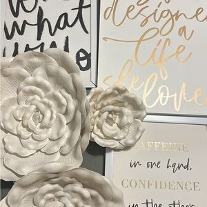 White Floral Wall Decor Set